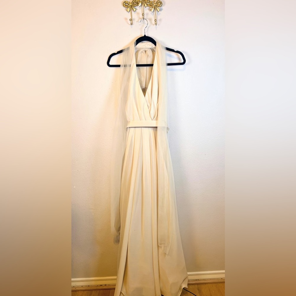 Vera Wang Cream Halter Bridal Gown